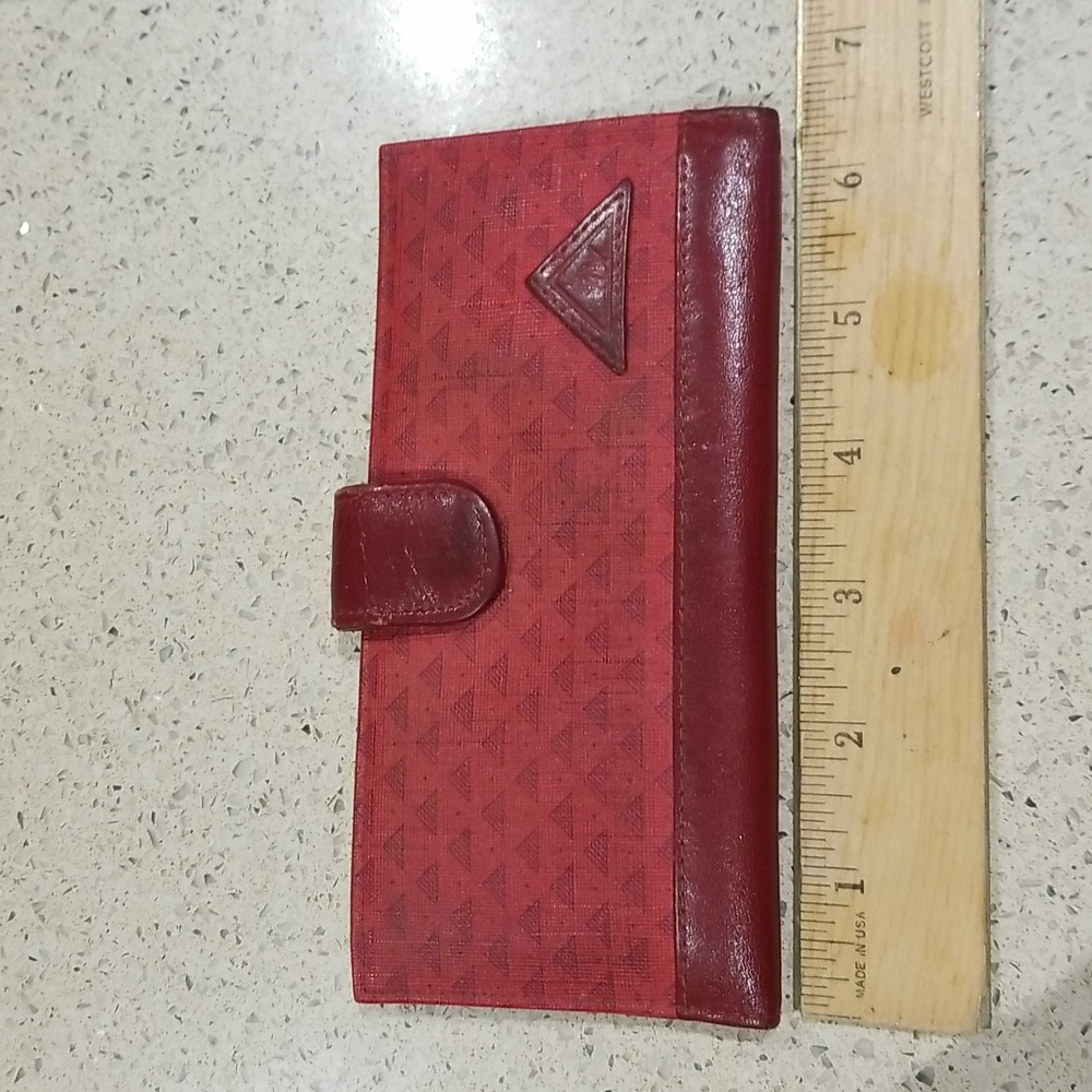 Luz Clairborn Red Triangular Pattern Checkbook Wa… - image 1